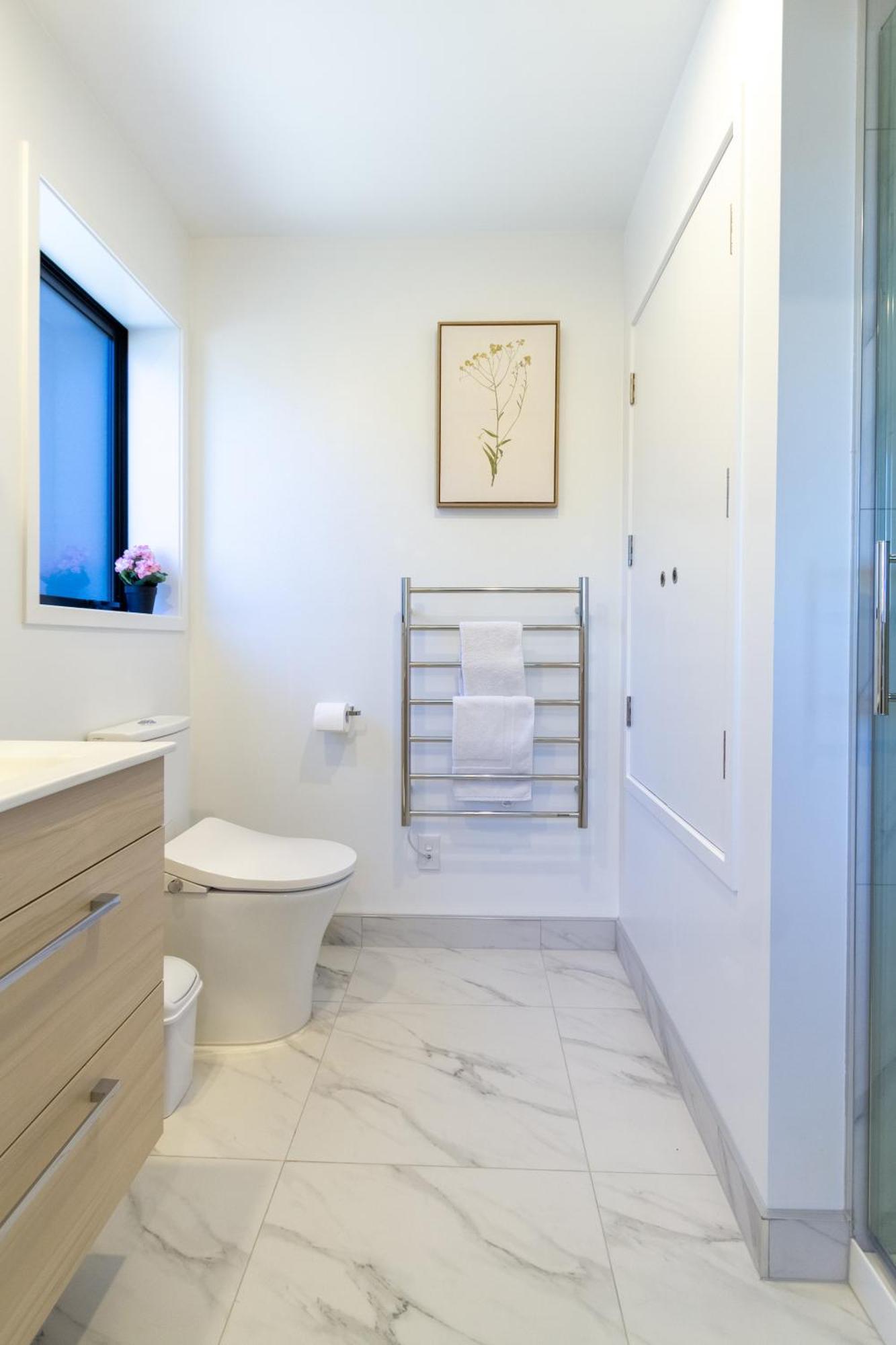 Luxury Studio With Balcony - Close To Supermarket Christchurch Zewnętrze zdjęcie